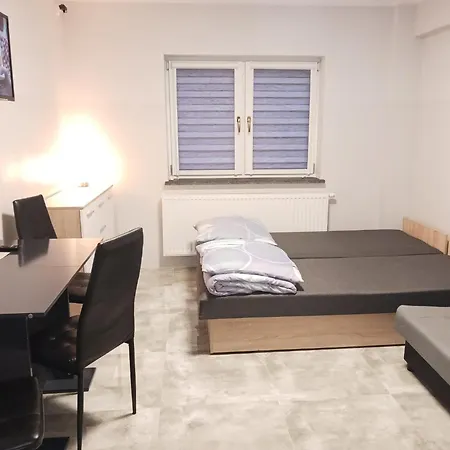 W.mieczowa Lägenhet *